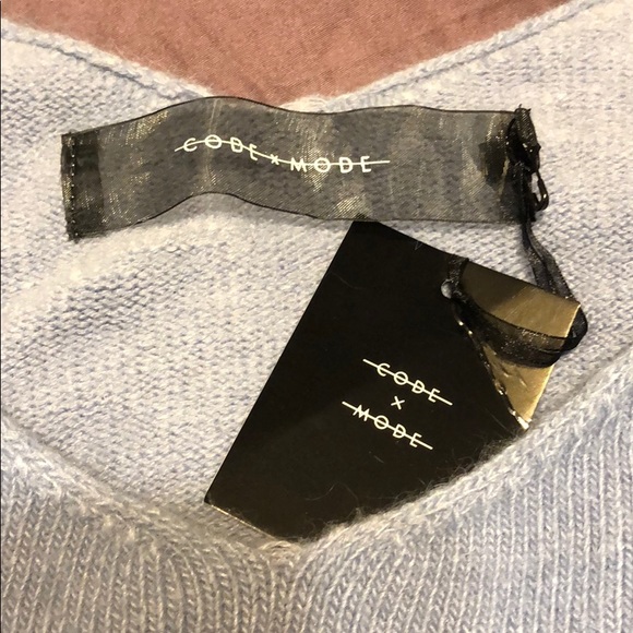 Blue crop top - Picture 2 of 2